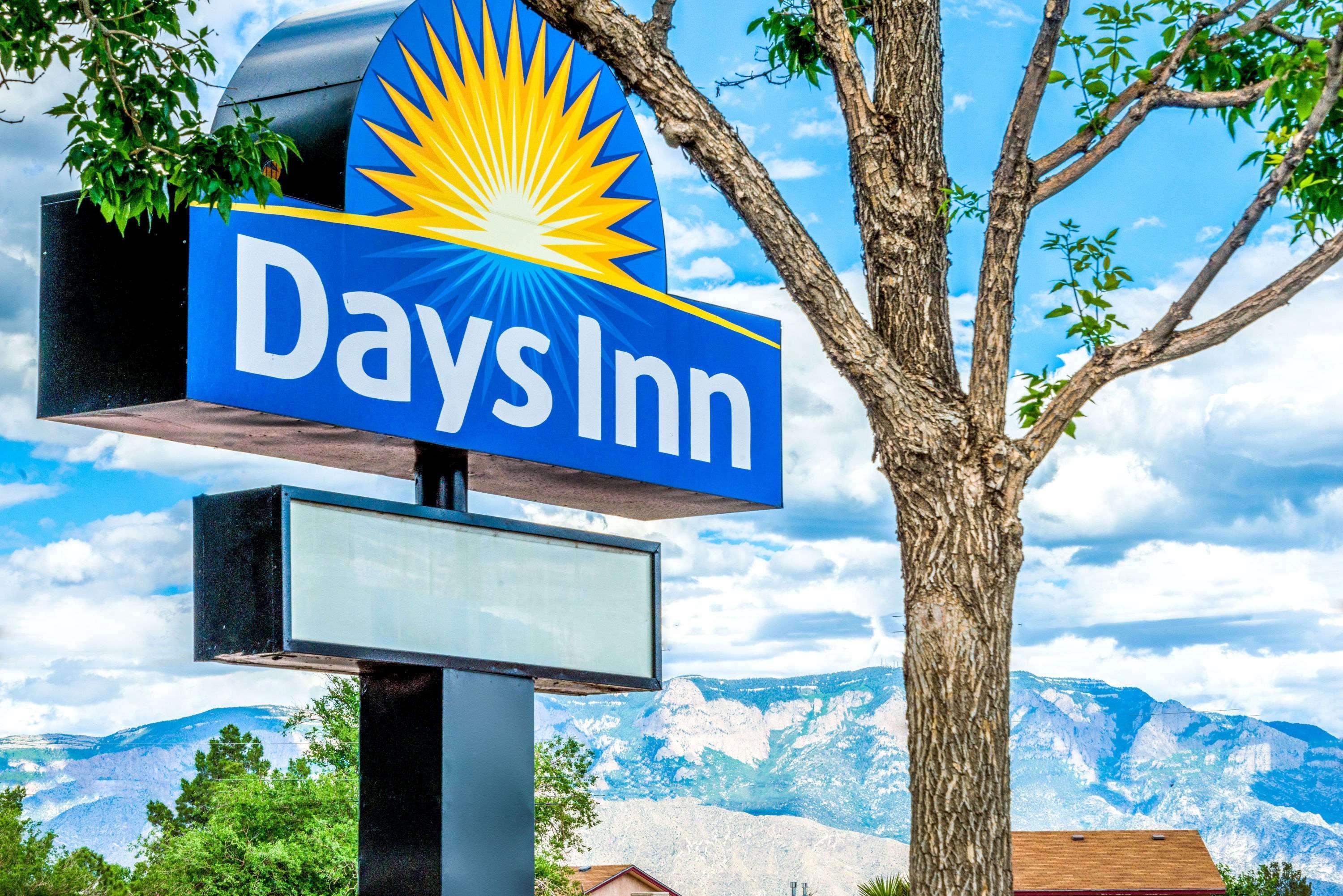 Days Inn By Wyndham Ріо-Ранчо Екстер'єр фото